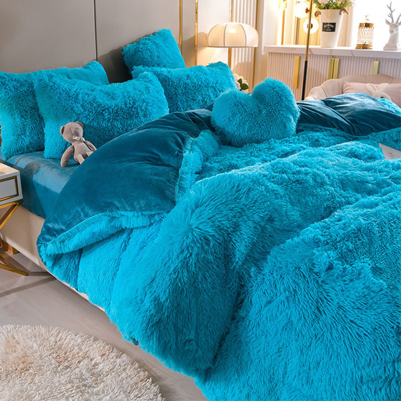 Plush Dreams - 5 Sets Luxe Fleece Beddengoed + Gratis Hartkussen