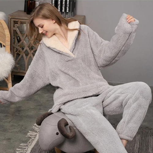 Fluffy Night -  Vrouwen Fleece Pyjama Set | Gooi Je Energierekening Omlaag!