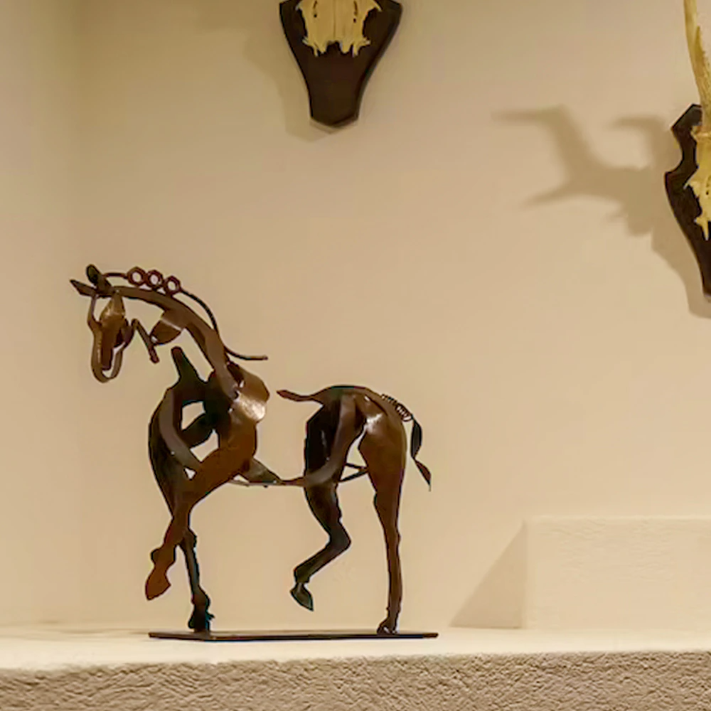 Metalen Hors Sculptuur - Handgemaakt
